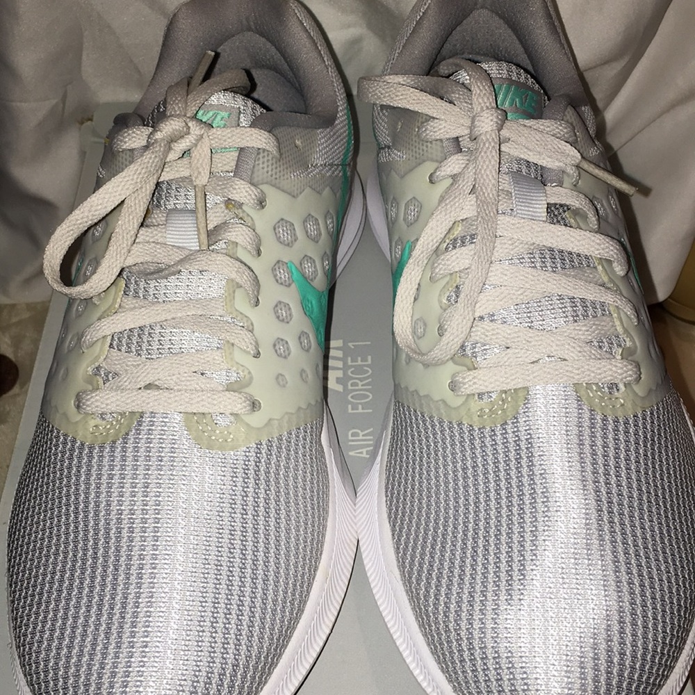 Nike - Picture 5 of 5